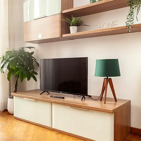 Bilocale Con Wifi In Palazzo Storico, A 5 Minuti Dal Duomo Zona San Babila - Tribunale Apartament