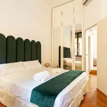 Bilocale Con Wifi In Palazzo Storico, A 5 Minuti Dal Duomo Zona San Babila - Tribunale Milano