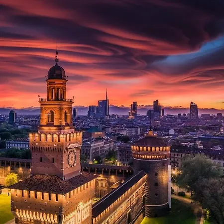 Bilocale Con Wifi In Palazzo Storico, A 5 Minuti Dal Duomo Zona San Babila - Tribunale *