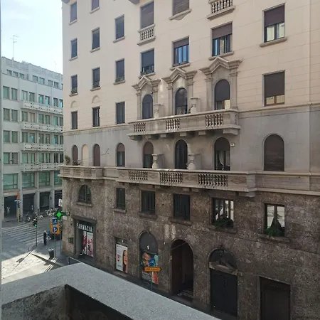 Apartament Bilocale Con Wifi In Palazzo Storico, A 5 Minuti Dal Duomo Zona San Babila - Tribunale
